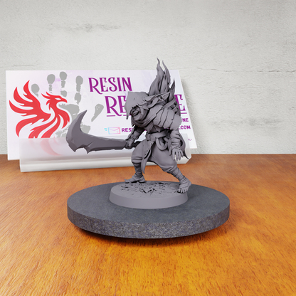 Crooked Crown Goblin with Sword - Stance B