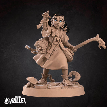 Halfling Female Summoner - Iconic hero