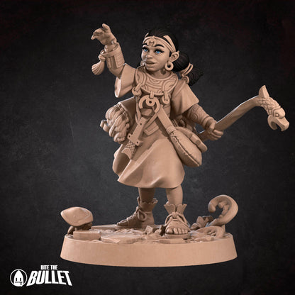 Halfling Female Summoner - Iconic hero