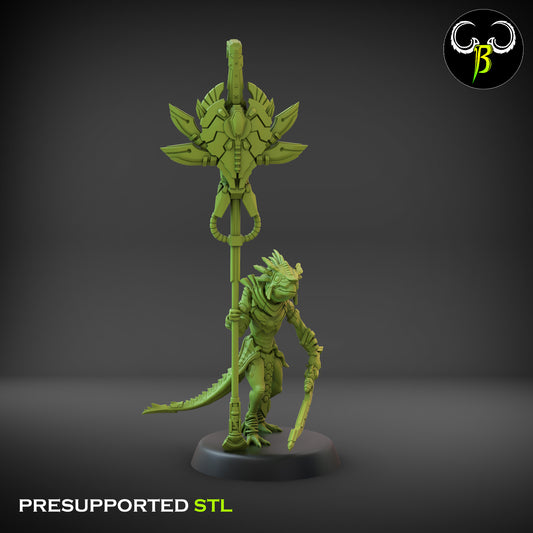 Nova Guard - Lizardman bannerman